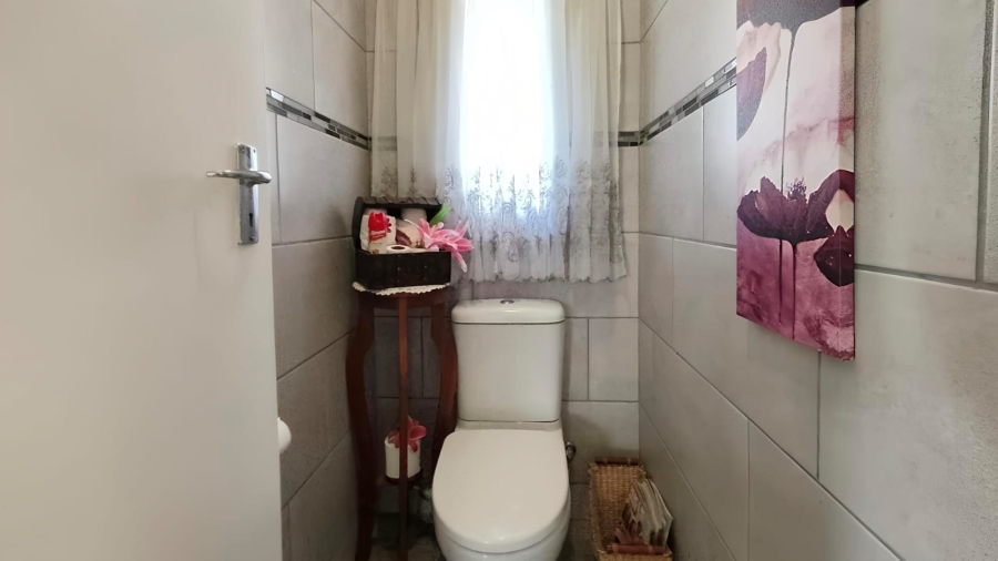 2 Bedroom Property for Sale in Miederpark North West